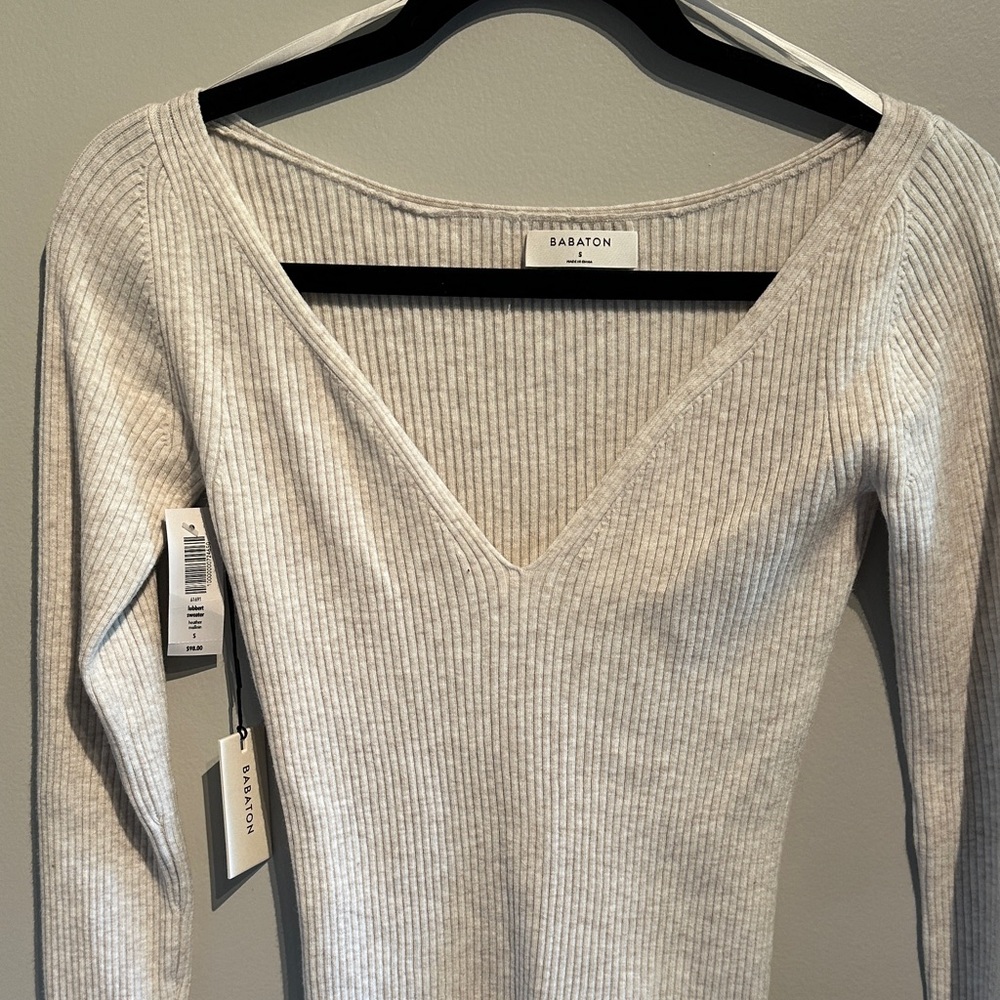 Babaton Light Beige V-Neck Sweater - Picture 4 of 7